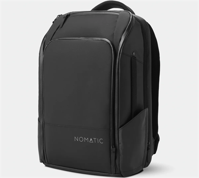 christmas gifts for boyfriends nomatic travel pack